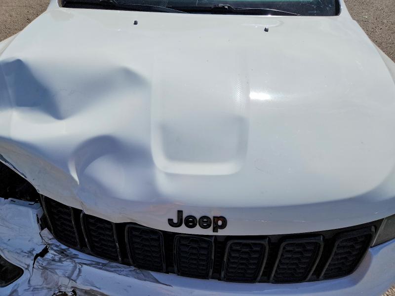Снимка 12 от търг – 2017 JEEP GRAND CHEROKEE с VIN 1C4RJFAG6HC700828