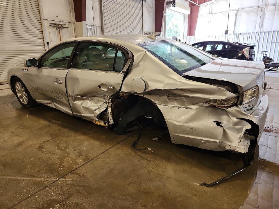Photo 2 from auction – 2011 BUICK LUCERNE with VIN 1G4HC5EM2BU117914