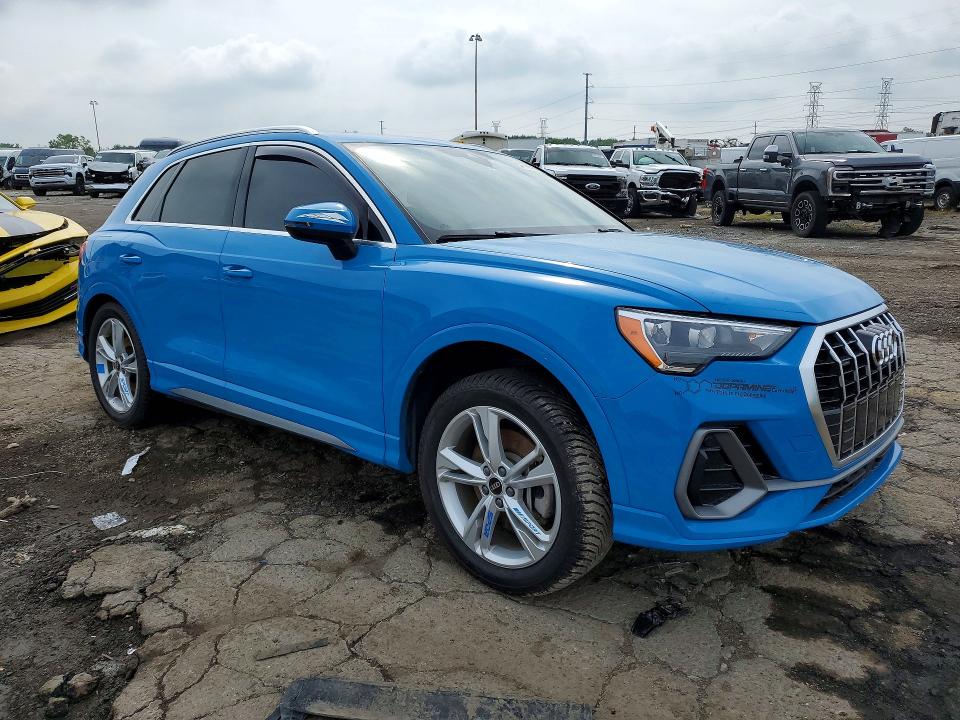 Foto 4 de la subasta – 2021 AUDI Q3 con VIN WA1DECF39M1023860