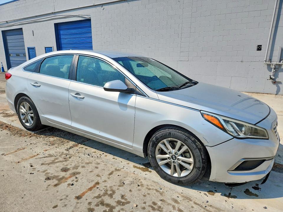 Photo 4 from auction – 2017 HYUNDAI SONATA with VIN 5NPE24AF4HH471223