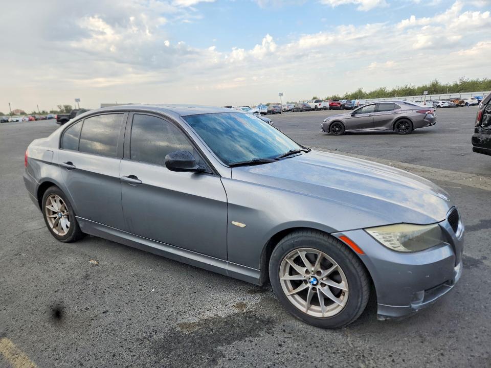Photo 4 from auction – 2010 BMW 328 with VIN WBAPH5G58ANM70154