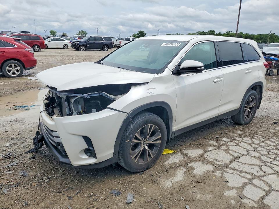 TOYOTA HIGHLANDER 2019 with VIN 5TDBZRFH4KS922819 - Photo from auction