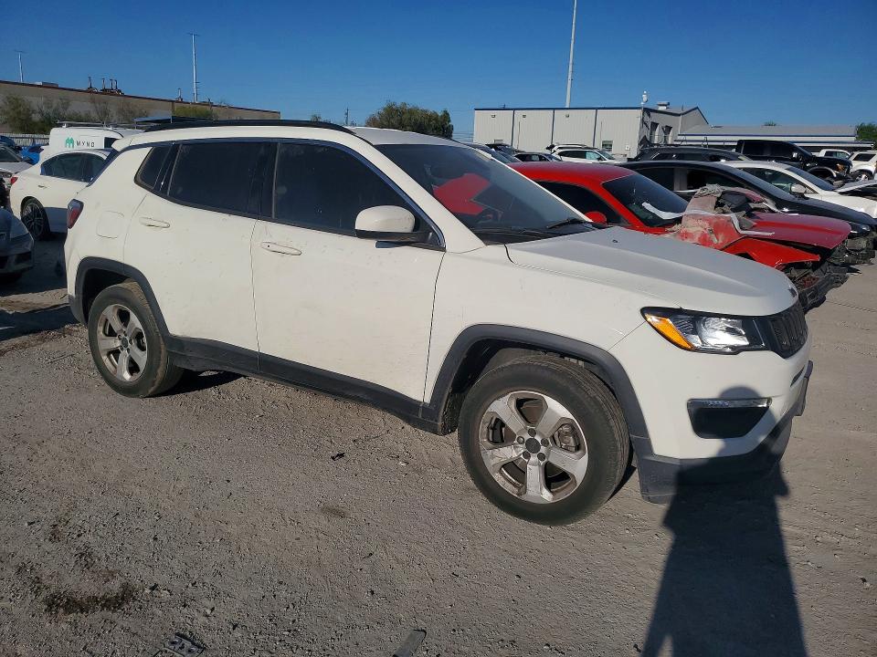 Photo 4 from auction – 2018 JEEP COMPASS with VIN 3C4NJCBB6JT248325