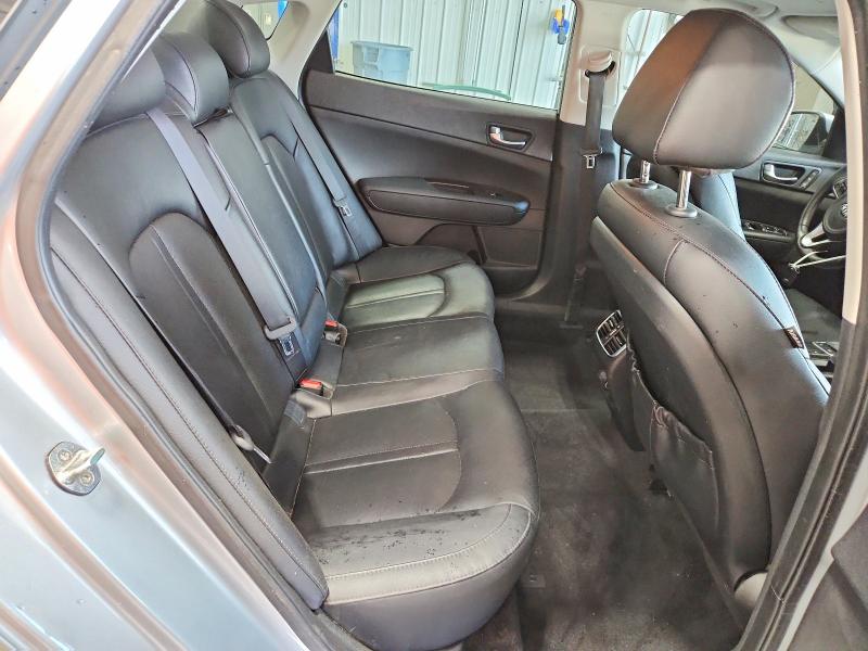 Photo 10 from auction – 2017 KIA OPTIMA with VIN 5XXGU4L31HG169082