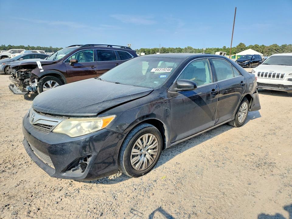 TOYOTA CAMRY 2014 with VIN 4T4BF1FK1ER407557 - Photo from auction