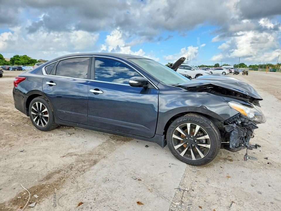 Photo 4 from auction – 2018 NISSAN ALTIMA with VIN 1N4AL3AP7JC192256