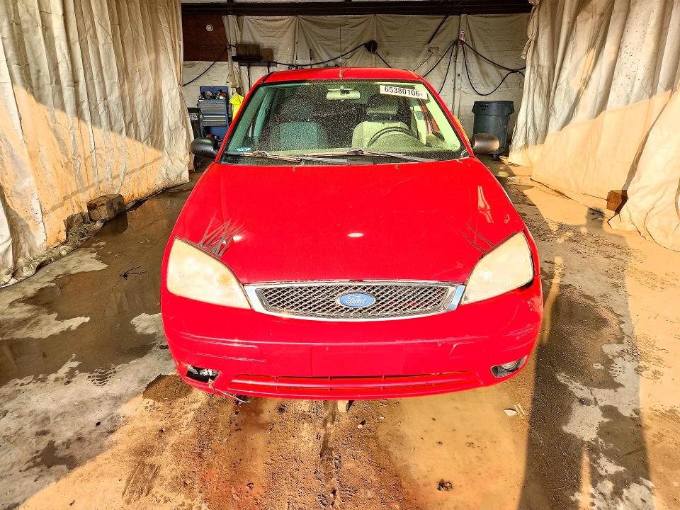 Photo 5 from auction – 2005 FORD FOCUS with VIN 1FAFP34N05W193287