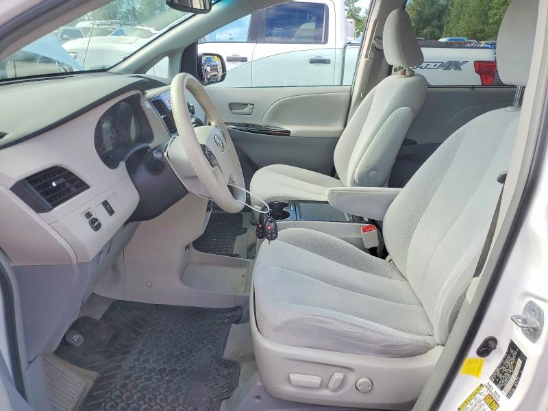 Photo 7 from auction – 2012 TOYOTA SIENNA with VIN 5TDKK3DC7CS219337