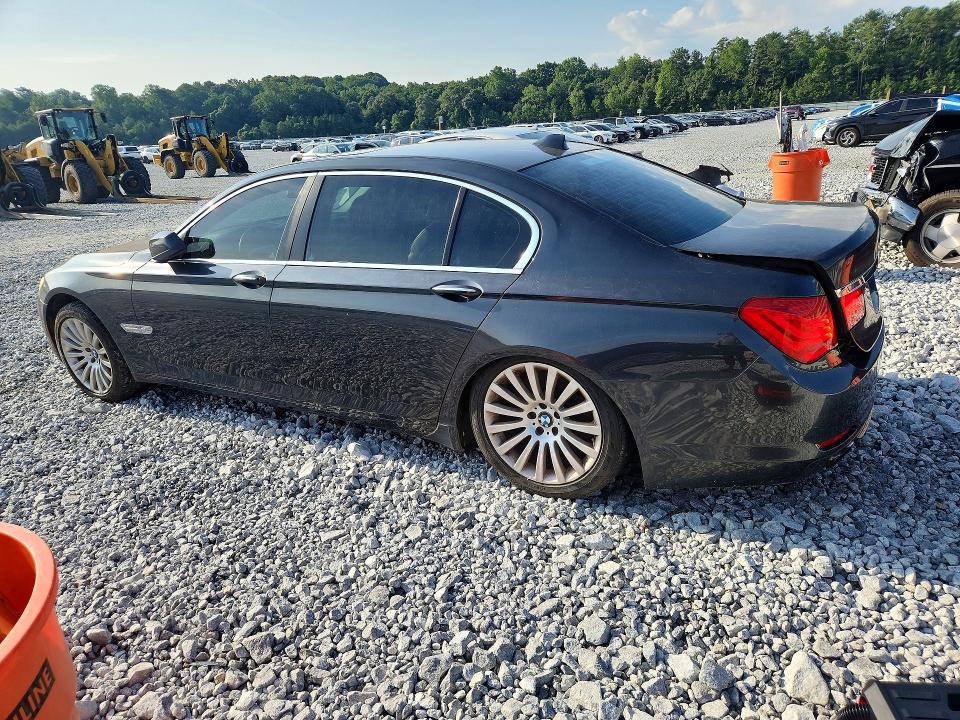 Photo 2 from auction – 2011 BMW 750 with VIN WBAKC8C5XBC434415