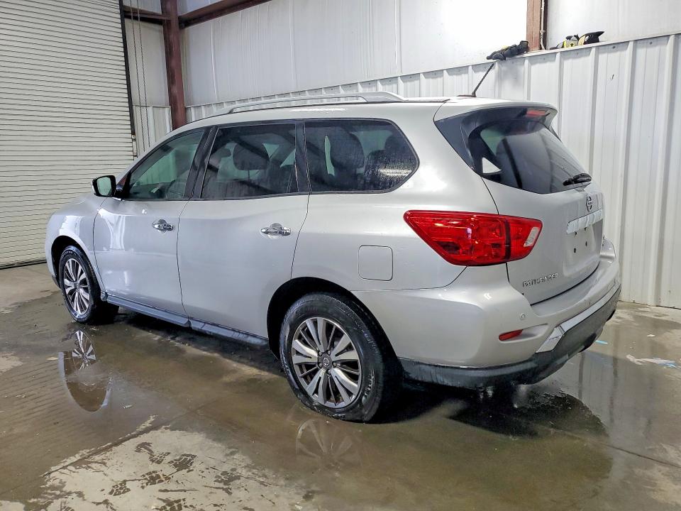 Photo 2 from auction – 2018 NISSAN PATHFINDER with VIN 5N1DR2MM7JC641464