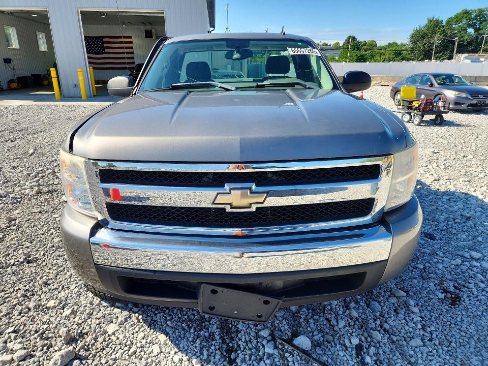 Photo 5 from auction – 2007 CHEVROLET SILVERADO with VIN 1GCEC14CX7Z586185