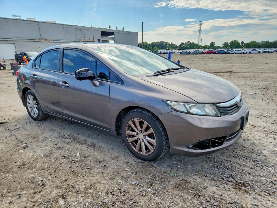 Photo 4 from auction – 2012 HONDA CIVIC with VIN 19XFB2F85CE380879