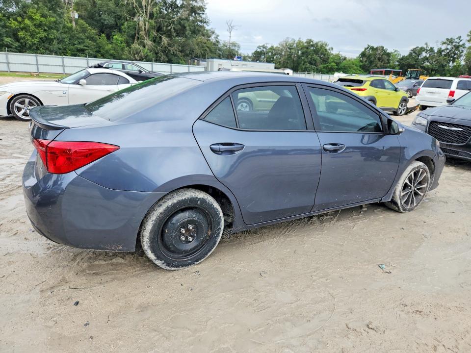 Photo 3 from auction – 2018 TOYOTA COROLLA with VIN 5YFBURHE8JP844229