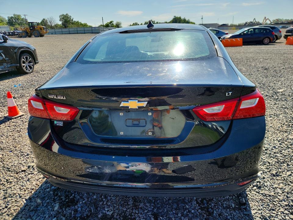 Photo 6 from auction – 2018 CHEVROLET MALIBU with VIN 1G1ZD5ST2JF154233