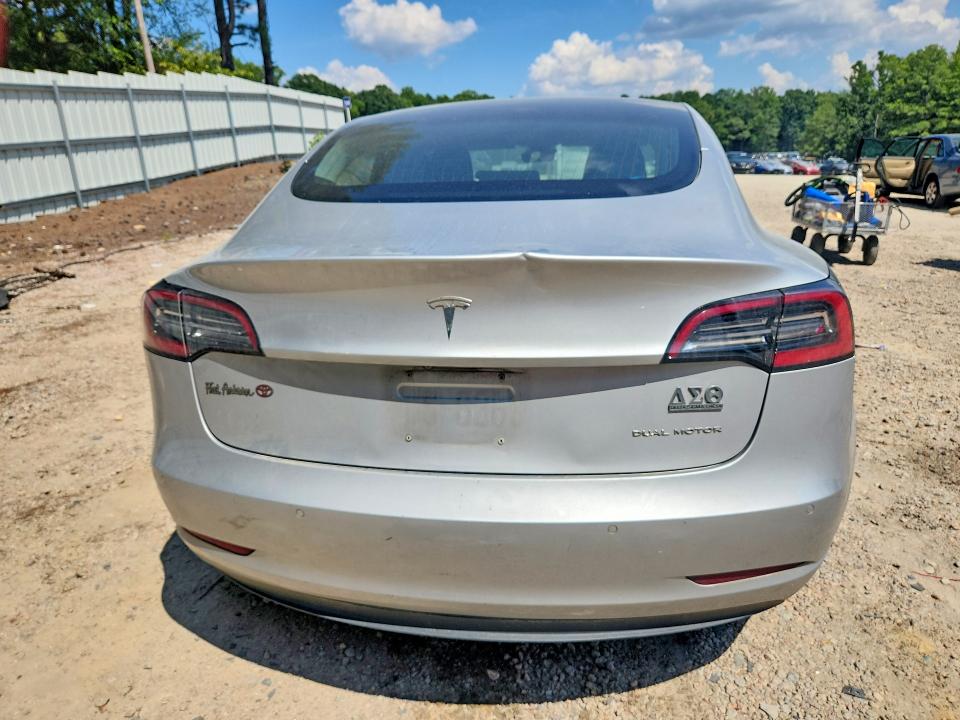Foto 6 de la subasta – 2018 TESLA MODEL 3 con VIN 5YJ3E1EB3JF069170