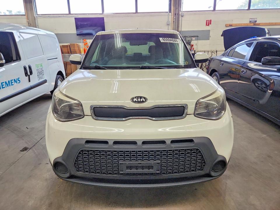 Photo 5 from auction – 2015 KIA SOUL with VIN KNDJN2A27F7197265