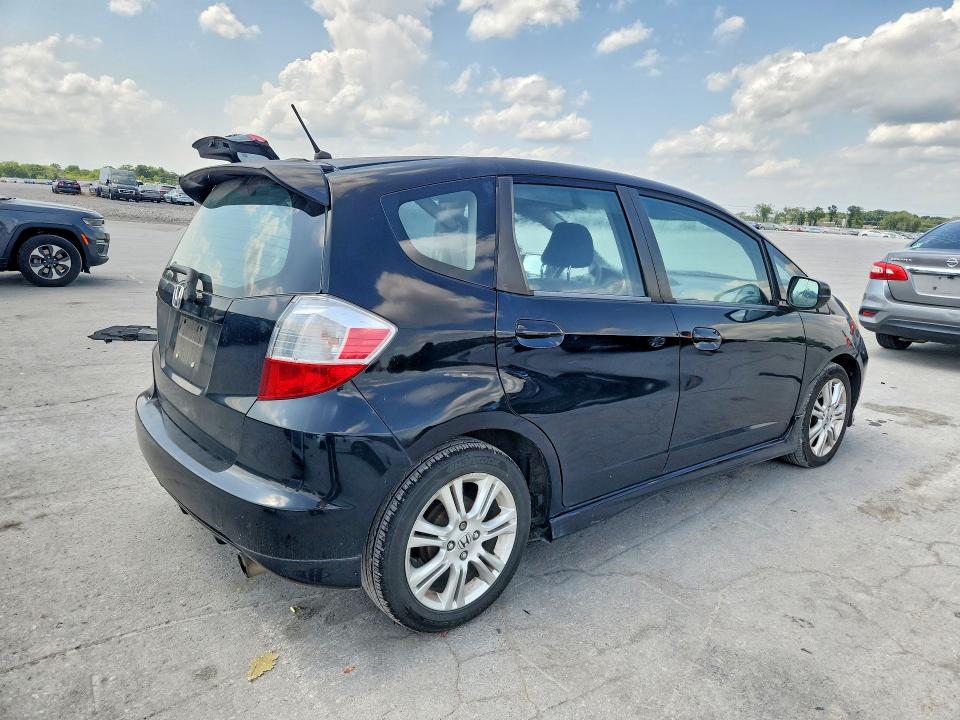 Photo 3 from auction – 2010 HONDA FIT with VIN JHMGE8H47AS018568