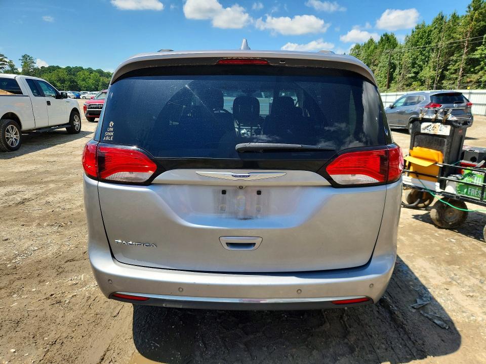 Photo 6 from auction – 2018 CHRYSLER PACIFICA with VIN 2C4RC1BG1JR291713