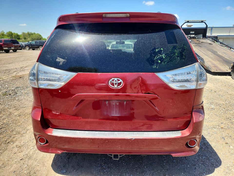 Photo 6 from auction – 2017 TOYOTA SIENNA with VIN 5TDXZ3DC9HS770295