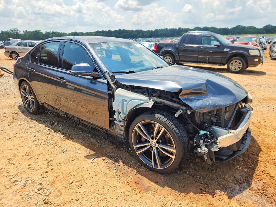 Photo 4 from auction – 2017 BMW 340 with VIN WBA8B3G56HNU35620