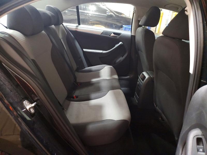 Photo 10 from auction – 2017 VOLKSWAGEN JETTA with VIN 3VW2B7AJ3HM381299