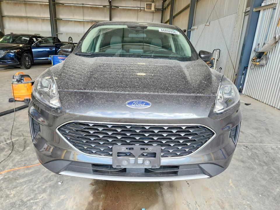 Photo 5 from auction – 2020 FORD ESCAPE with VIN 1FMCU9G61LUC26511