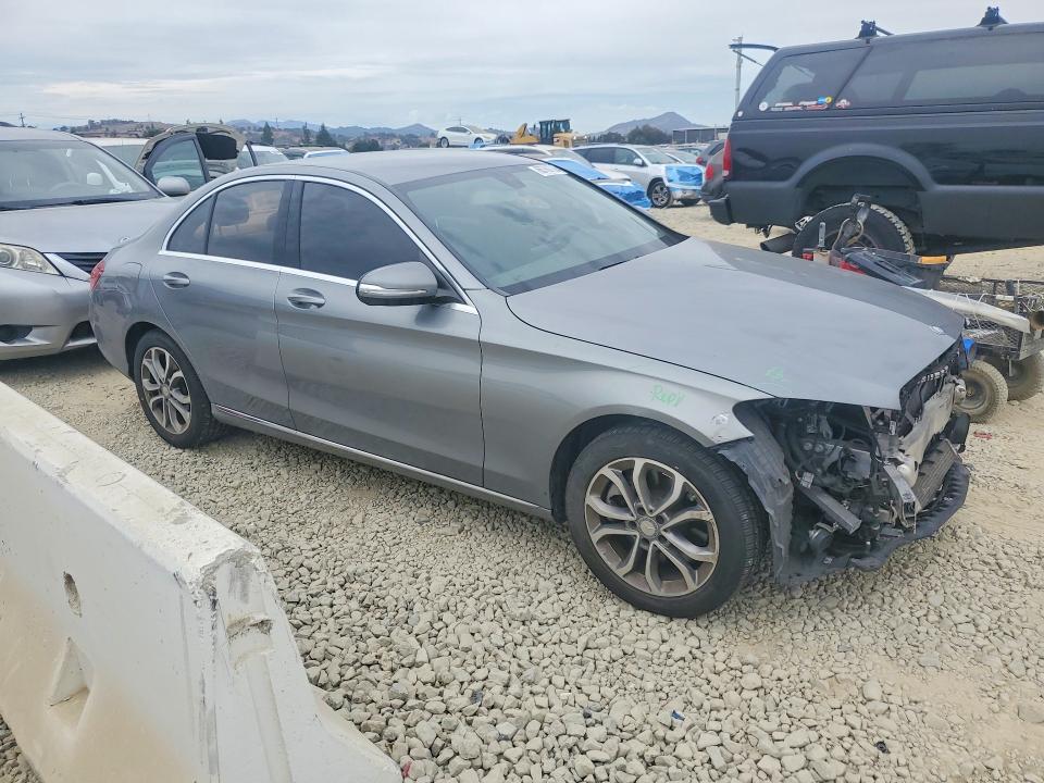 Photo 4 from auction – 2015 MERCEDES-BENZ C with VIN 55SWF4JB3FU063571