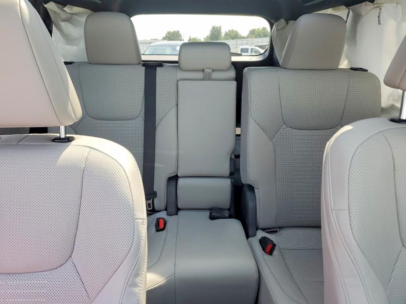 Photo 10 from auction – 2024 LEXUS TX 350 with VIN 5TDAAAA63RS012180