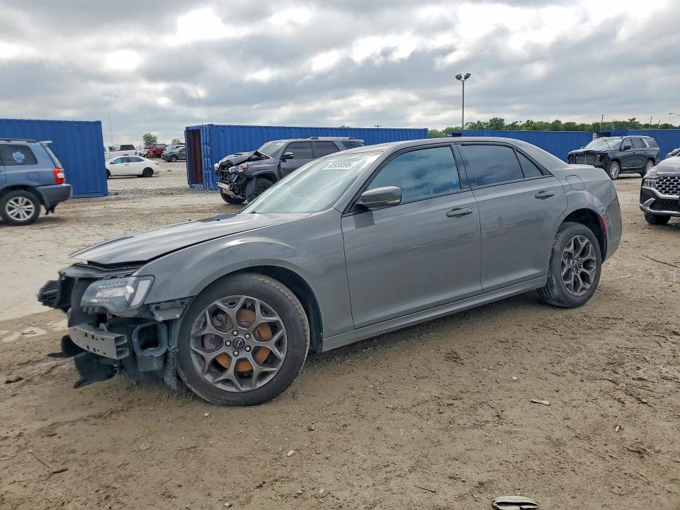 CHRYSLER 300 2017 z numerem VIN 2C3CCAGG7HH586978 - Zdjęcie z aukcji