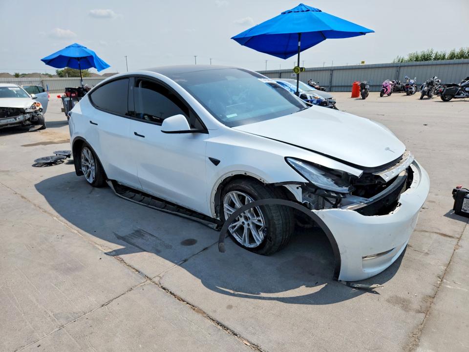 Photo 4 from auction – 2023 TESLA MODEL Y with VIN 7SAYGDEE7PA147566