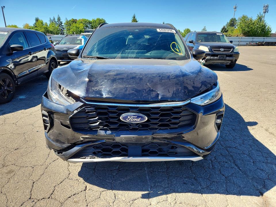 Photo 5 from auction – 2023 FORD ESCAPE with VIN 1FMCU9NZXPUA40565