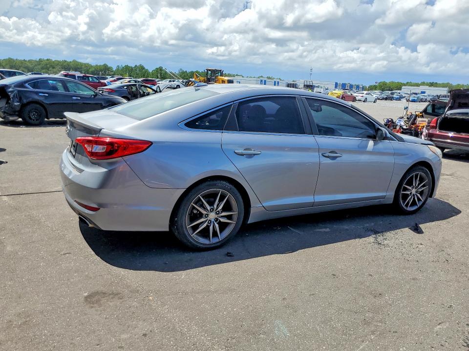 Photo 3 from auction – 2015 HYUNDAI SONATA with VIN 5NPE24AF3FH213207