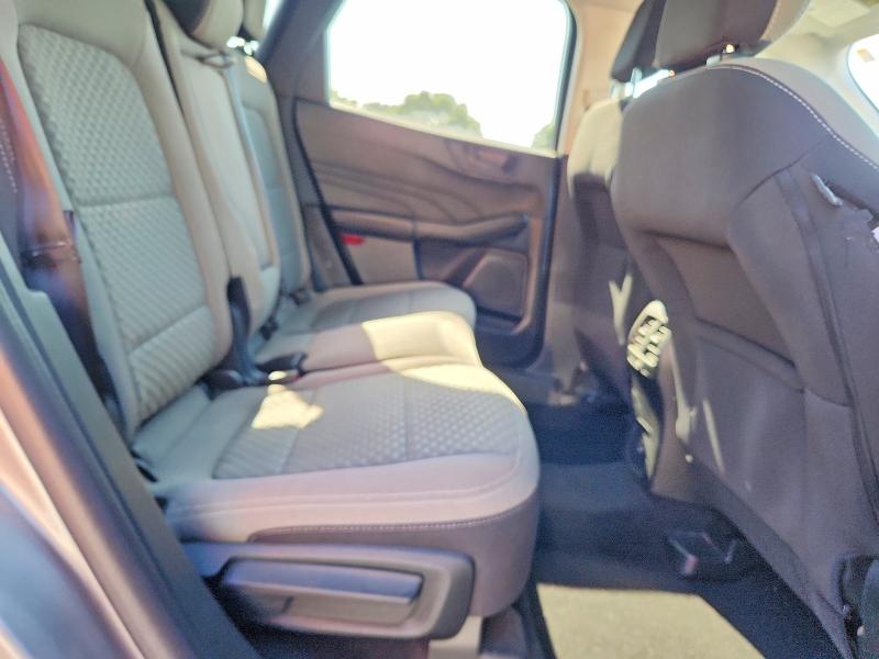 Photo 11 from auction – 2022 FORD ESCAPE with VIN 1FMCU0EZ1NUA18916