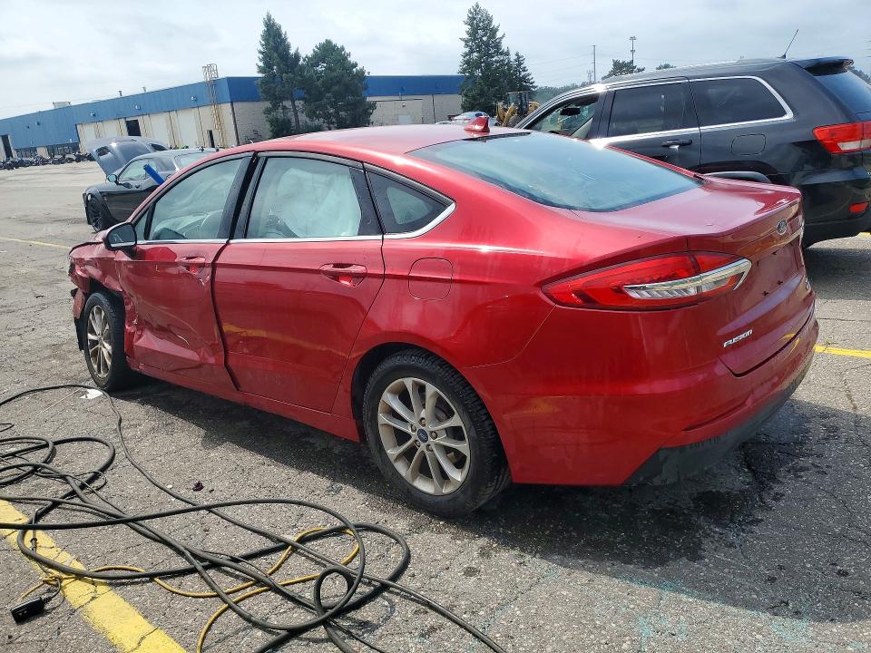 Photo 2 from auction – 2020 FORD FUSION with VIN 3FA6P0HD7LR259656