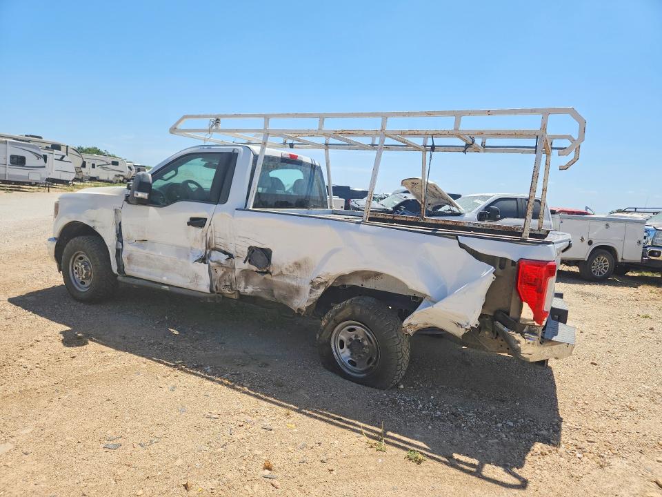 Photo 2 from auction – 2018 FORD F250 with VIN 1FTBF2A65JEB71532