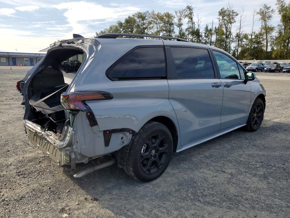 Photo 3 from auction – 2026 TOYOTA SIENNA with VIN 5TDCSKFCXTS238931