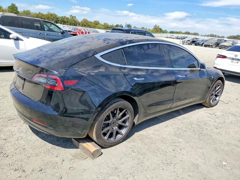 Photo 3 from auction – 2020 TESLA MODEL 3 with VIN 5YJ3E1EB5LF638961