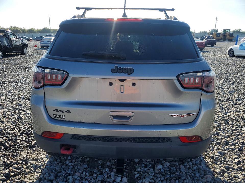 Foto 6 de la subasta – 2018 JEEP COMPASS con VIN 3C4NJDDB8JT413066