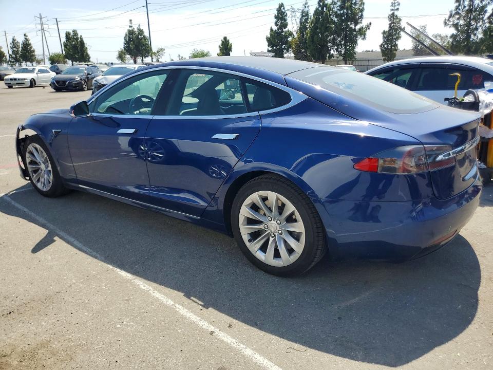 Photo 2 from auction – 2017 TESLA MODEL S with VIN 5YJSA1E16HF205333