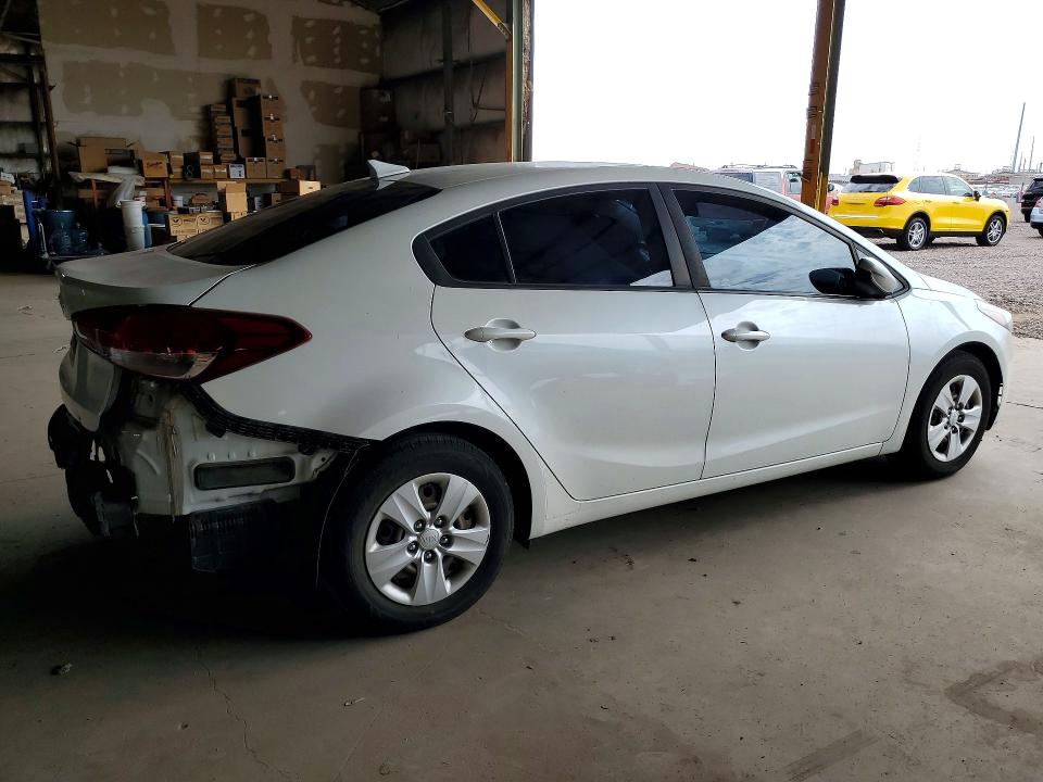 Photo 3 from auction – 2018 KIA FORTE with VIN 3KPFL4A77JE212827