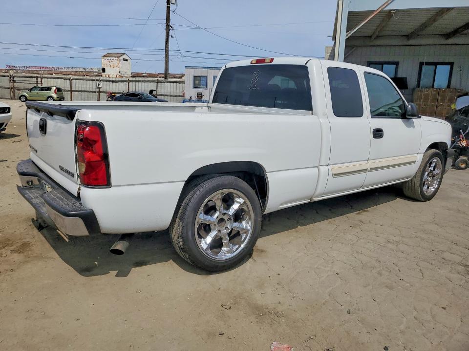 Photo 3 from auction – 2004 CHEVROLET SILVERADO with VIN 1GCEC19XX4Z213607
