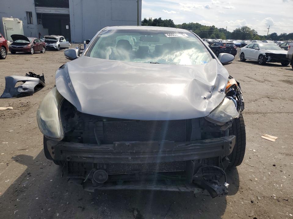 Photo 5 from auction – 2011 HYUNDAI ELANTRA with VIN KMHDH4AEXBU116454