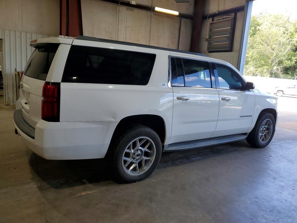 Photo 3 from auction – 2015 CHEVROLET SUBURBAN with VIN 1GNSCJKC6FR275414