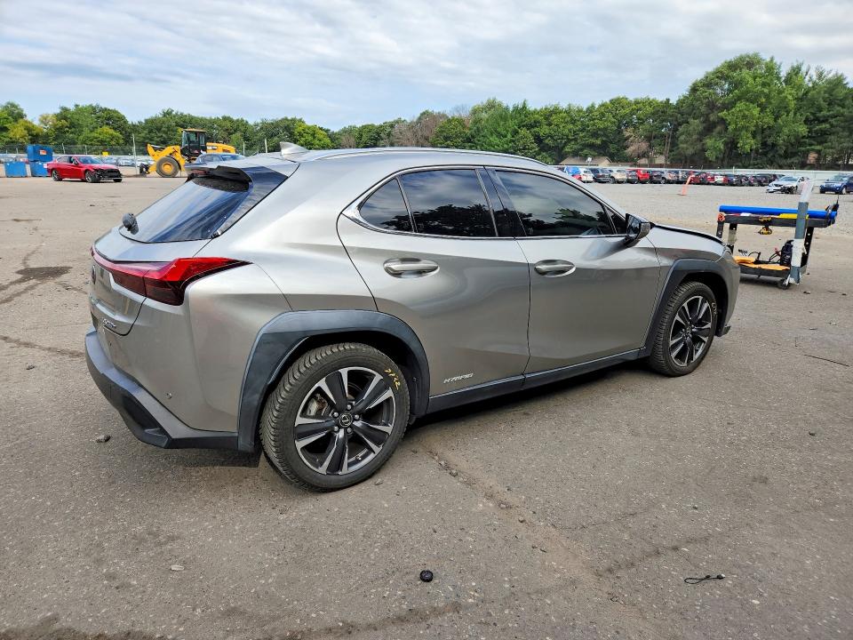 Photo 3 from auction – 2019 LEXUS UX with VIN JTHU9JBH0K2009237
