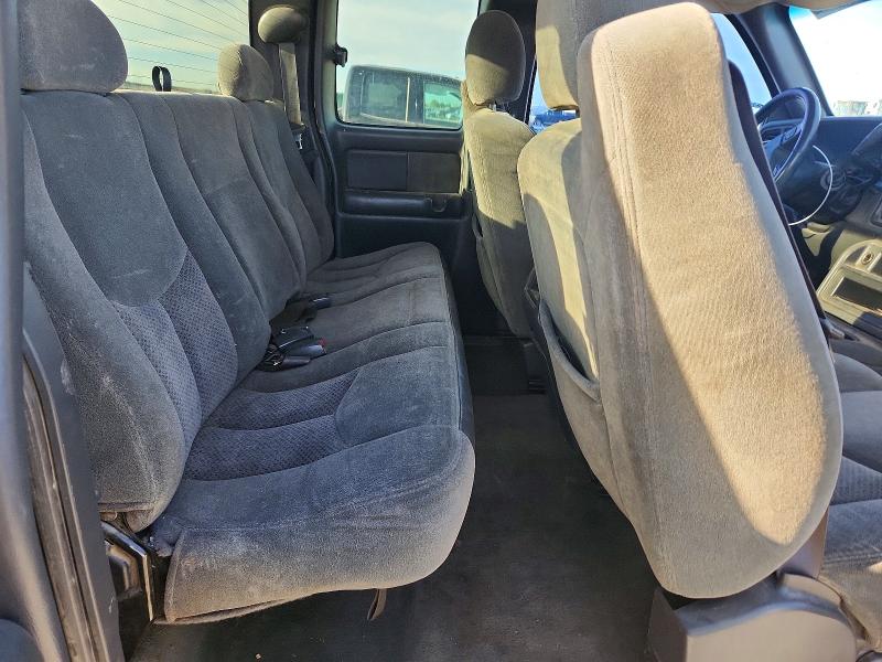 Photo 10 from auction – 2004 CHEVROLET SILVERADO with VIN 2GCEK19T041287692