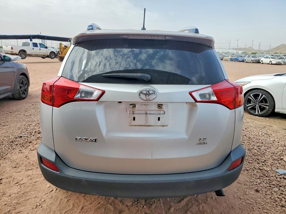Photo 6 from auction – 2015 TOYOTA RAV4 with VIN JTMBFREV4FD137590