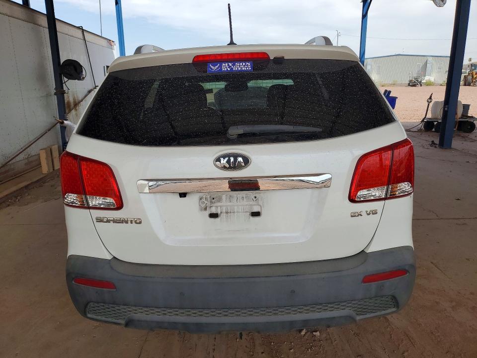 Photo 6 from auction – 2011 KIA SORENTO with VIN 5XYKU4A20BG009783
