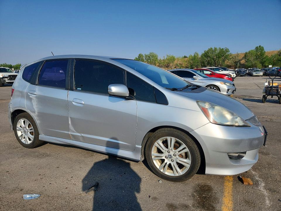 Photo 4 from auction – 2011 HONDA FIT with VIN JHMGE8H68BC006636