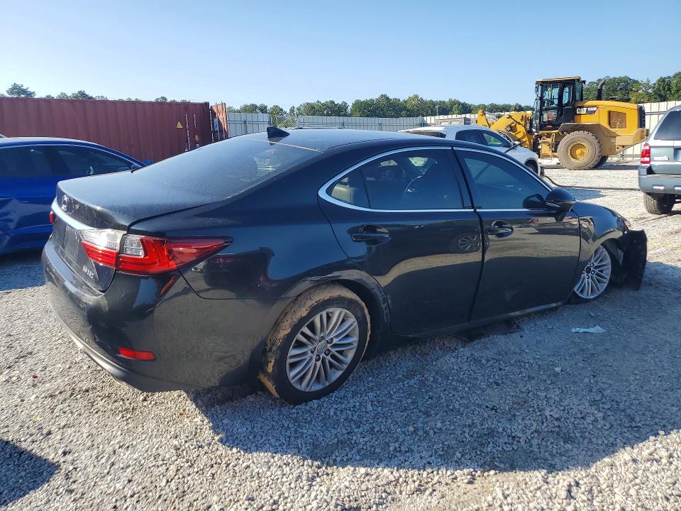 Снимка 3 от търг – 2016 LEXUS ES с VIN 58ABK1GG7GU003478
