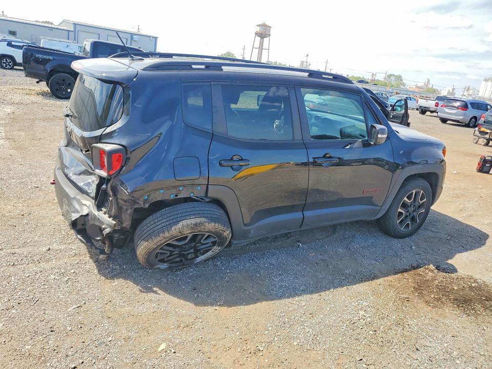 Фото 3 с аукциона – 2017 JEEP RENEGADE с VIN ZACCJBCB7HPF93297